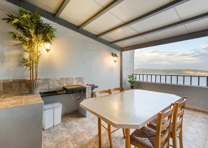 Spb26 - Seafront House In Bugibba Apartmán