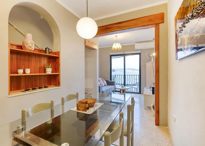 Spb26 - Seafront House In Bugibba Apartmán