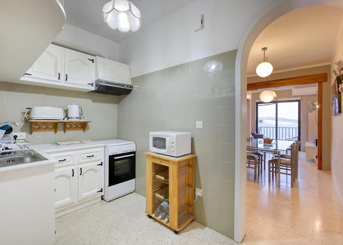 Spb26 - Seafront House In Bugibba * St. Paul's Bay