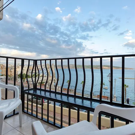 Spb26 - Seafront House In Bugibba Appartamento